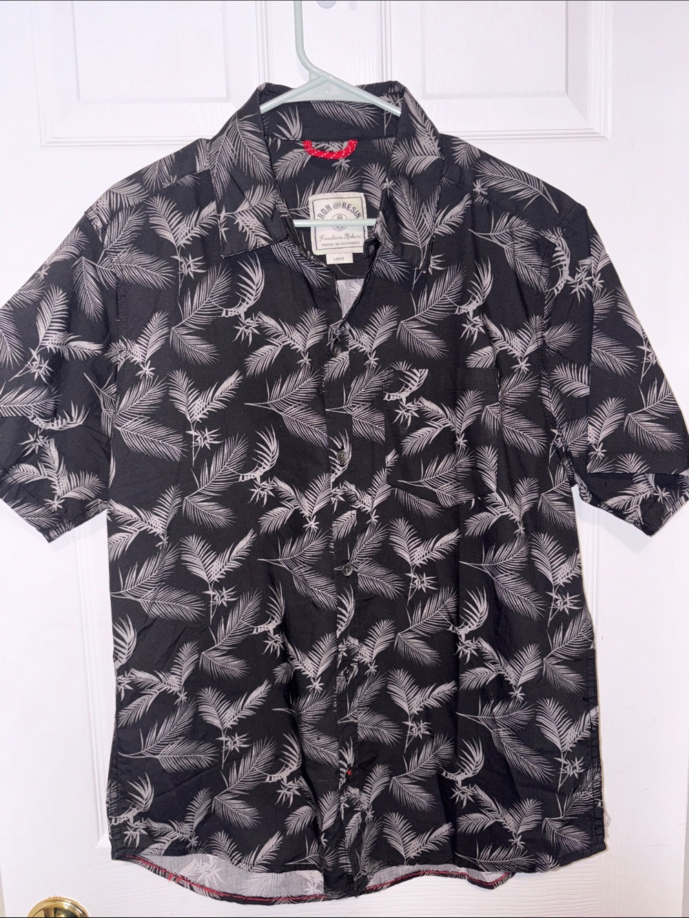 Iron & Resin Men's Black Palm Pattern Short-Sleeve Camp Shirt size large 0471 AJ